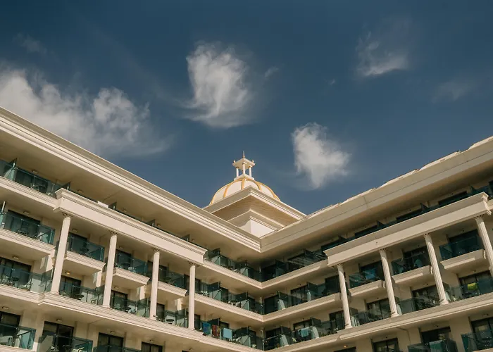 Castival Hotel Side